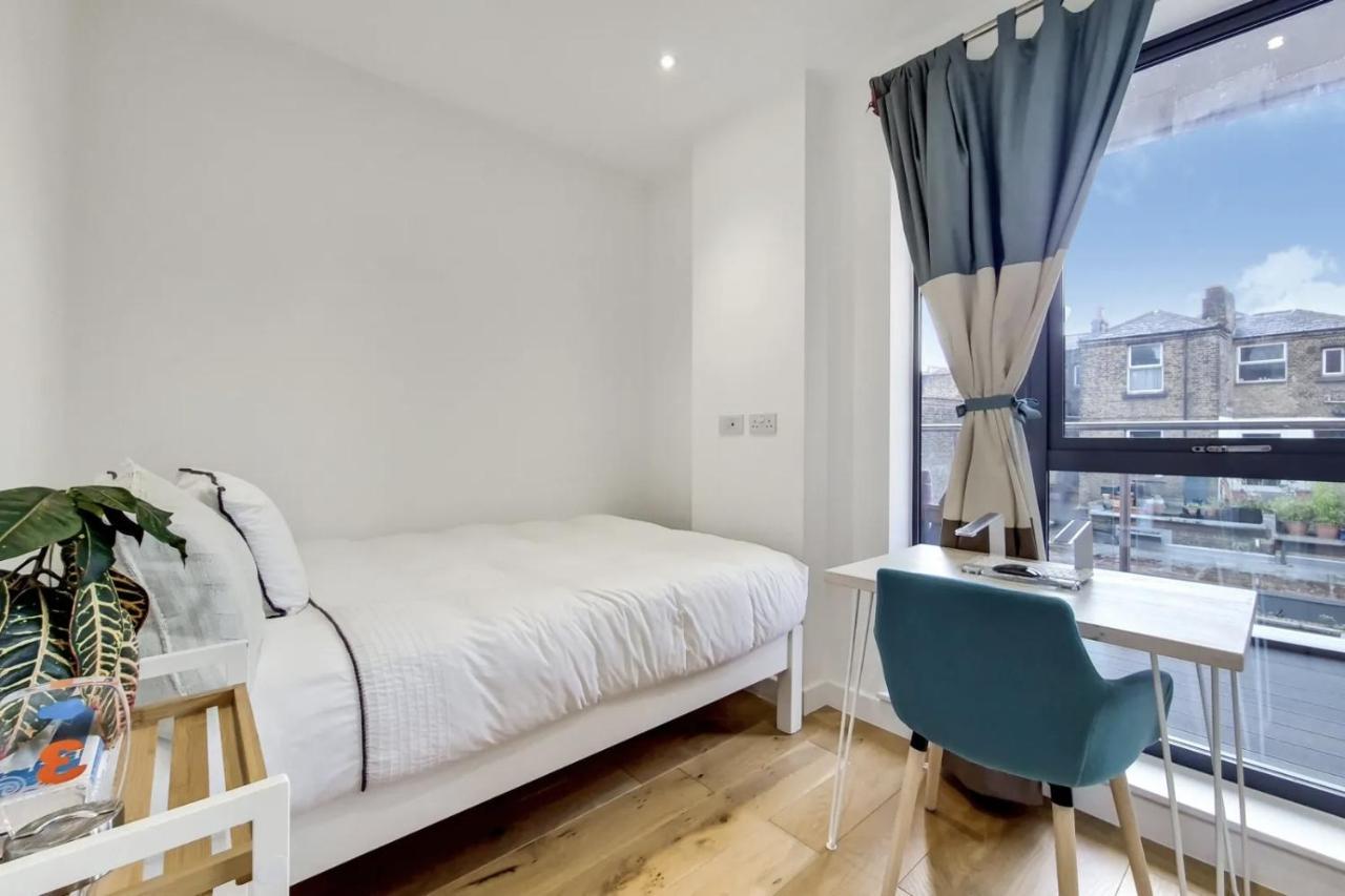 Luxury 2 Bed 2 Bath With Balcony New Build Apartment *South Central London* المظهر الخارجي الصورة
