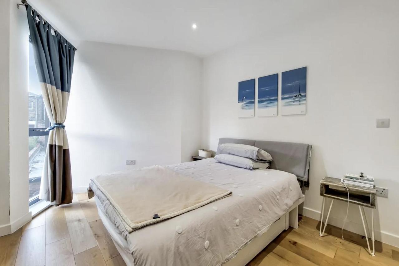 Luxury 2 Bed 2 Bath With Balcony New Build Apartment *South Central London* المظهر الخارجي الصورة